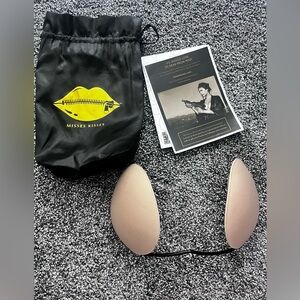 Misses Kisses Shallow Plunge Bra